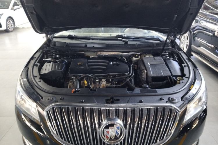 Used Buick LaCrosse 2014 2.0T SIDI Elite Tech Version Engine Bay