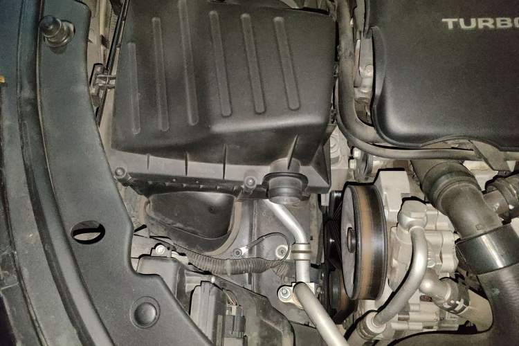 Used Buick LaCrosse 2014 2.0T SIDI Smart Luxury Flagship Edition Engine Bay Right