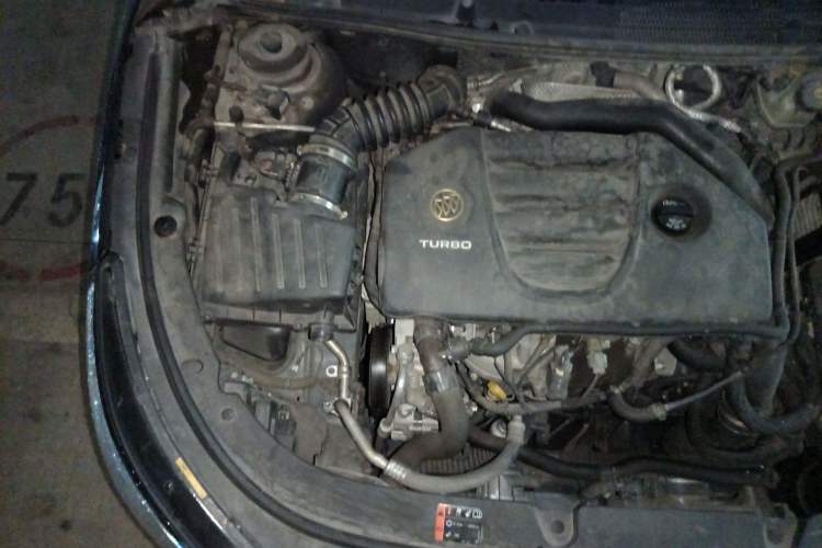 Used Buick LaCrosse 2014 2.0T SIDI Smart Luxury Flagship Edition Engine Bay Right