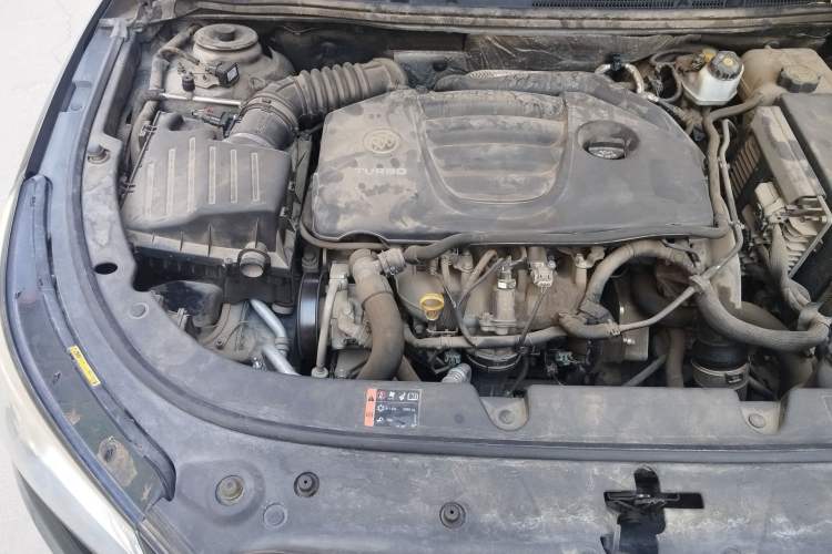 Used Buick LaCrosse 2014 2.0T SIDI Smart Luxury Flagship Edition Engine Bay Right