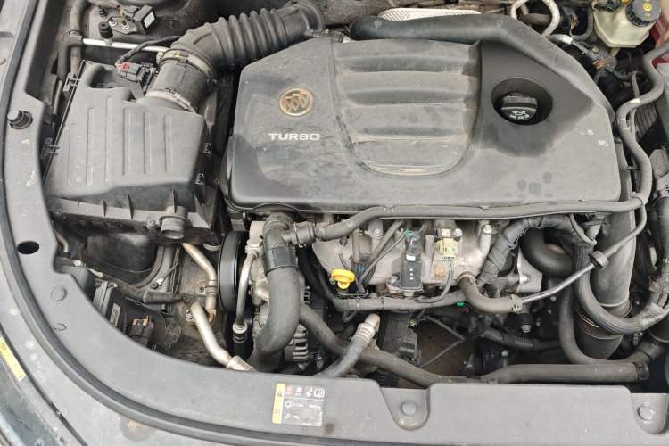 Used Buick LaCrosse 2014 2.0T SIDI Smart Luxury Flagship Edition Engine Bay Right