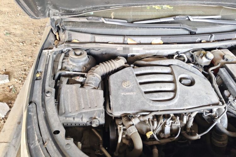 Used Buick LaCrosse 2014 2.0T SIDI Elite Tech Version Engine Bay Right