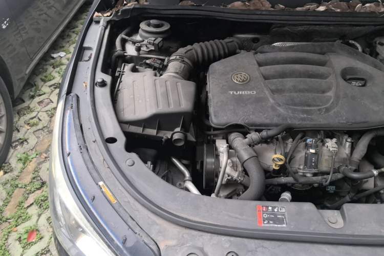 Used Buick LaCrosse 2014 2.0T SIDI Smart Luxury Flagship Edition Engine Bay Right