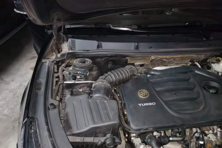 Used Buick LaCrosse 2014 2.0T SIDI Smart Luxury Flagship Edition Engine Bay Right