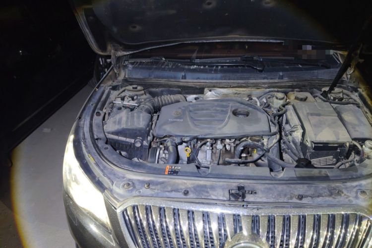 Used Buick LaCrosse 2014 2.0T SIDI Smart Luxury Flagship Edition Engine Bay Right
