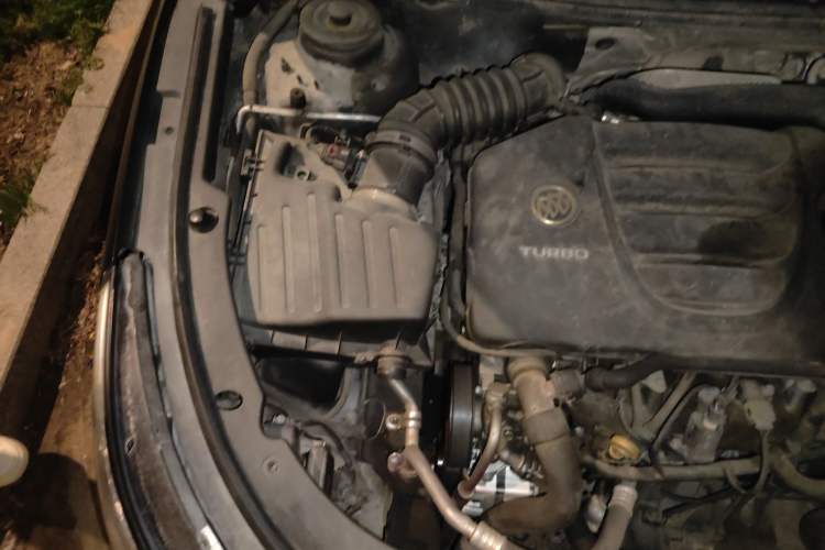 Used Buick LaCrosse 2014 2.0T SIDI Elite Tech Version Engine Bay Right