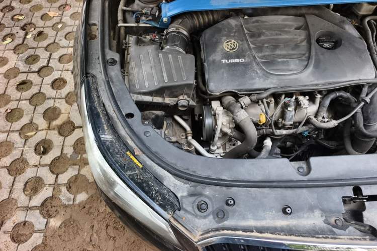 Used Buick LaCrosse 2014 2.0T SIDI Smart Luxury Flagship Edition Engine Bay Right