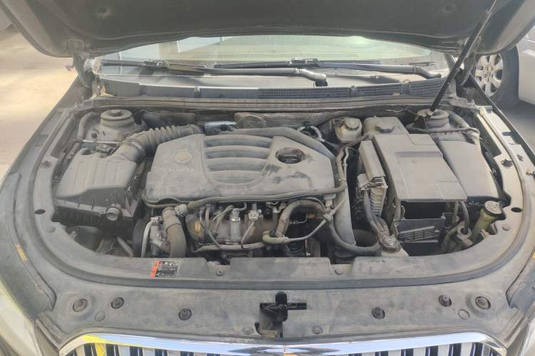 Used Buick LaCrosse 2014 2.0T SIDI Elite Tech Version Engine Bay