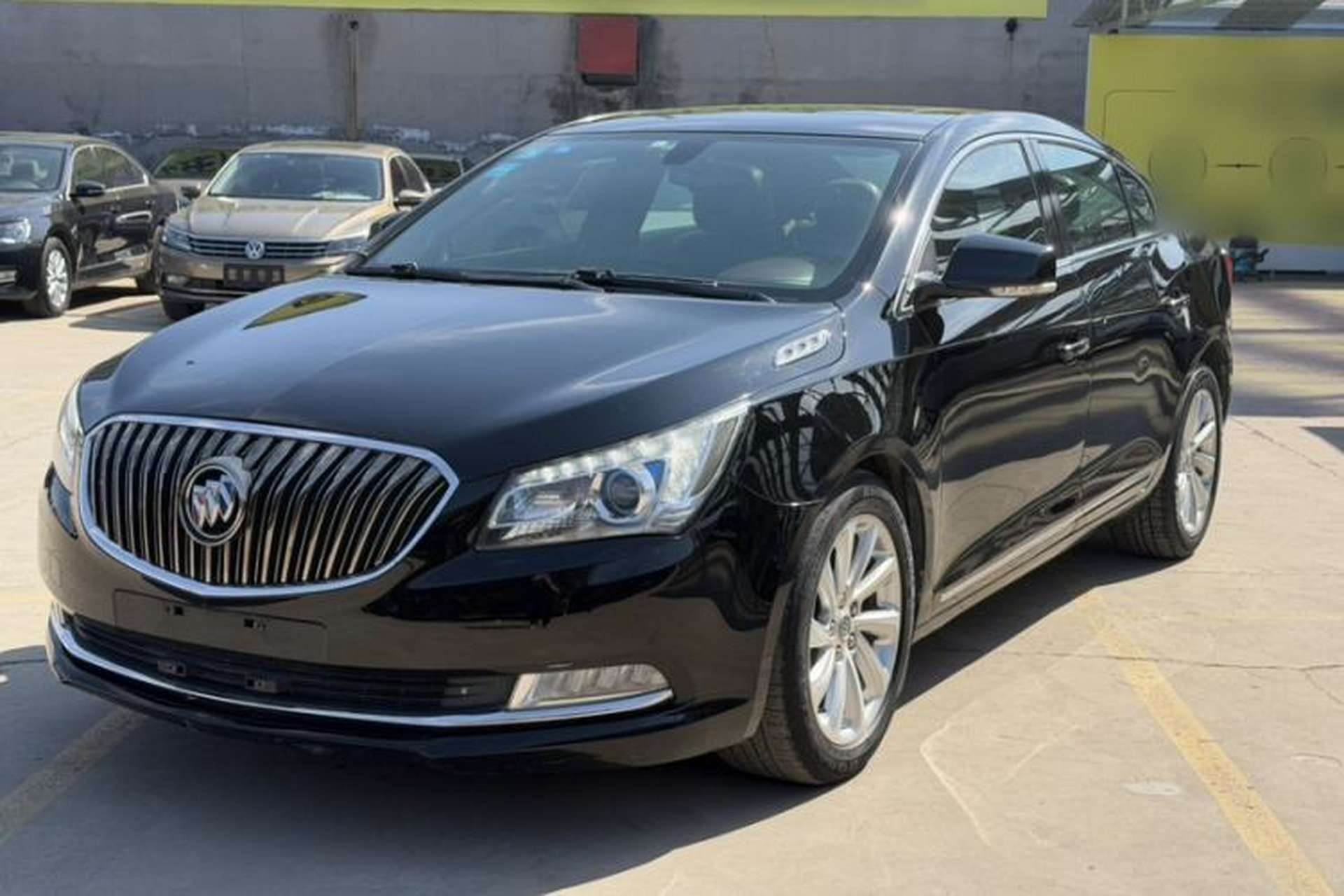 Used Buick LaCrosse 2014 2.0T SIDI Elite Tech Version Exterior 4