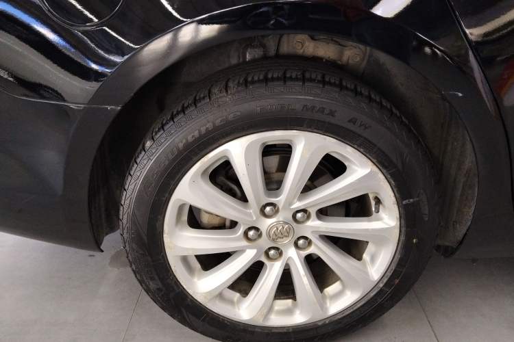 Used Buick LaCrosse 2014 2.0T SIDI Elite Tech Version Exterior 5