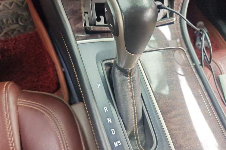 Used Buick LaCrosse 2014 2.0T SIDI Elite Tech Version Gear Lever