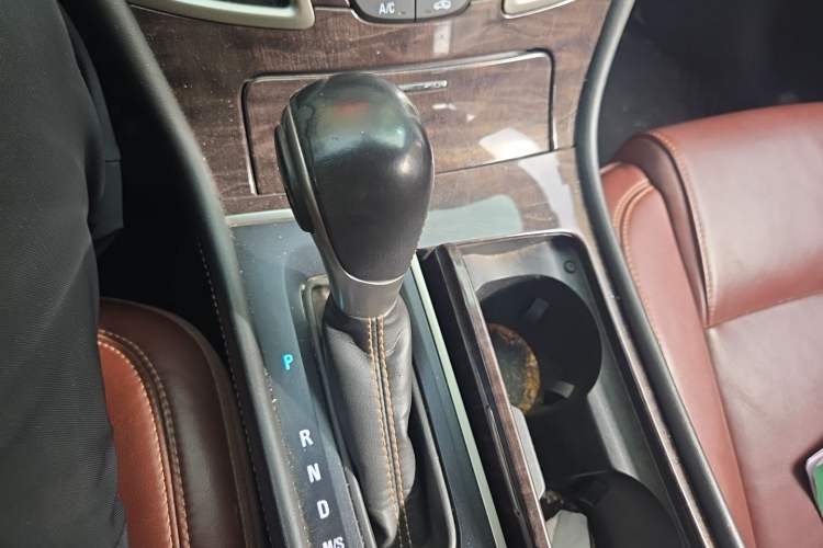 Used Buick LaCrosse 2014 2.0T SIDI Elite Tech Version Gear Lever