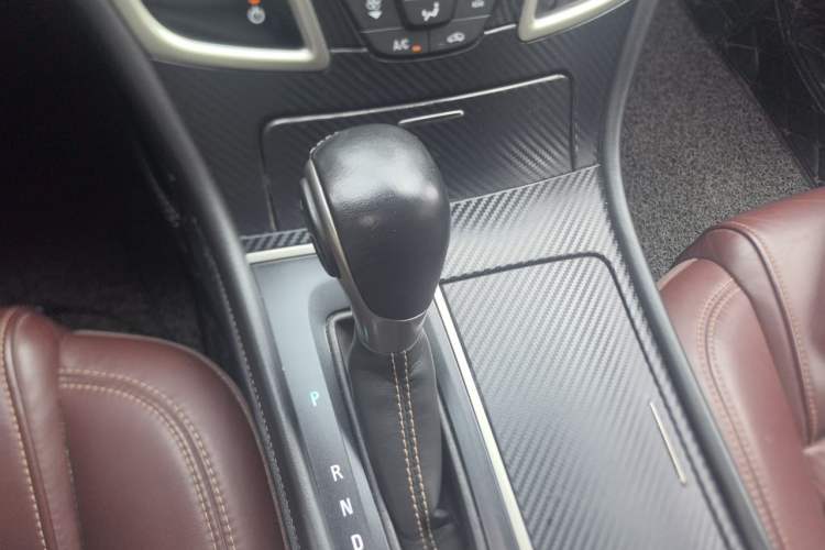 Used Buick LaCrosse 2014 2.0T SIDI Elite Tech Version Gear Lever