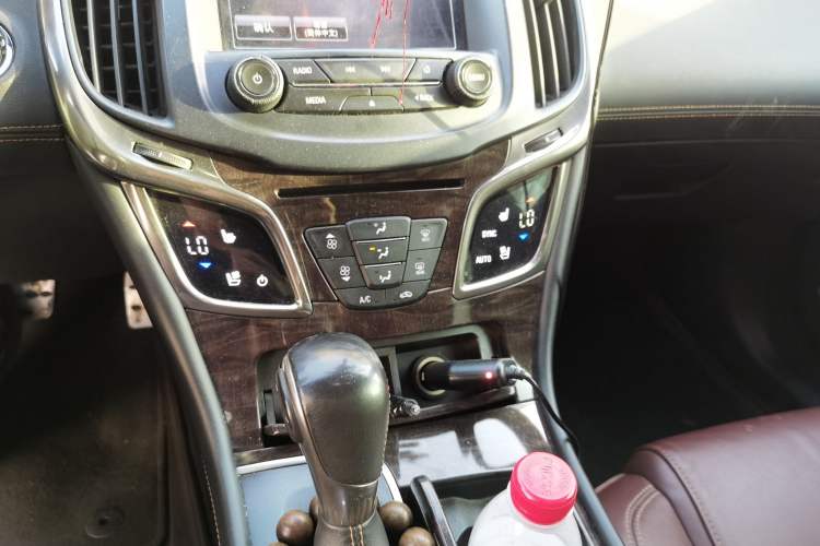 Used Buick LaCrosse 2014 2.0T SIDI Smart Luxury Flagship Edition Gear Lever