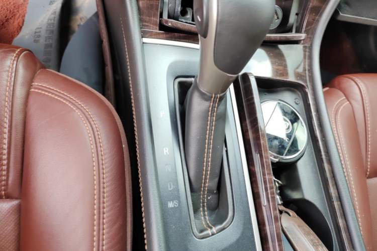 Used Buick LaCrosse 2014 2.0T SIDI Elite Tech Version Gear Lever