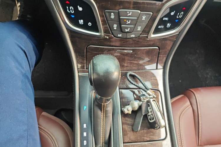 Used Buick LaCrosse 2014 2.0T SIDI Smart Luxury Flagship Edition Gear Lever