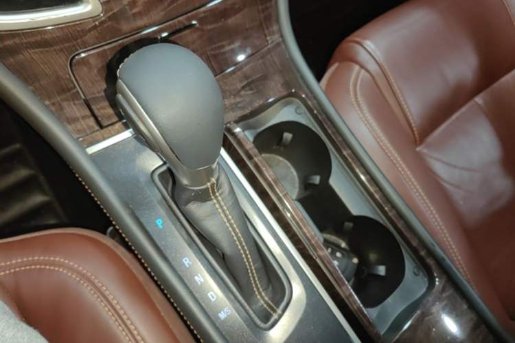 Used Buick LaCrosse 2014 2.0T SIDI Elite Tech Version Gear Lever
