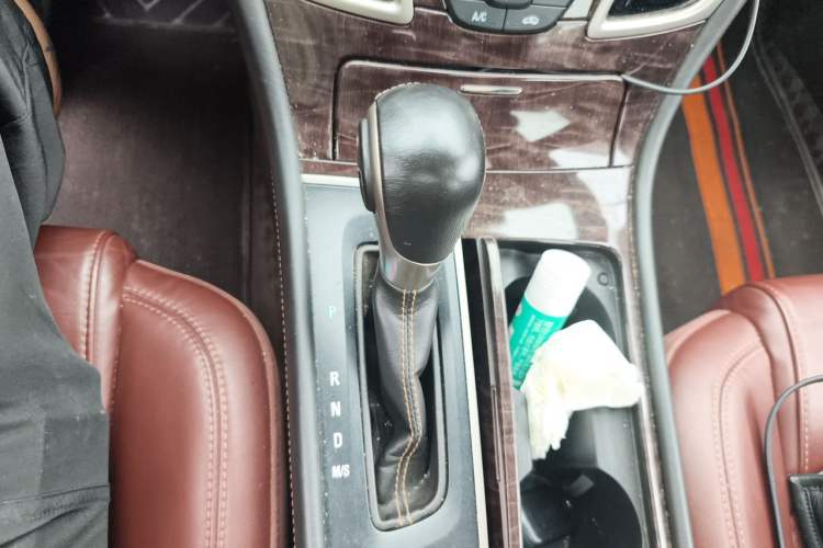 Used Buick LaCrosse 2014 2.0T SIDI Elite Tech Version Gear Lever
