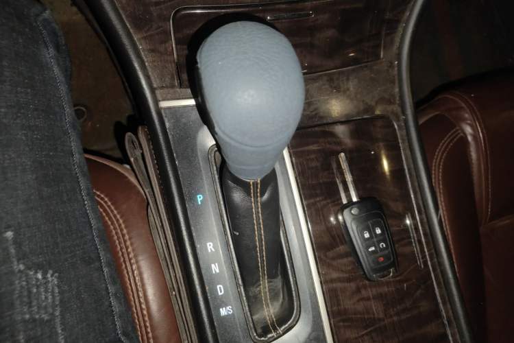 Used Buick LaCrosse 2014 2.0T SIDI Elite Tech Version Gear Lever