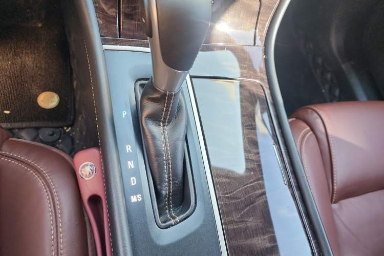 Used Buick LaCrosse 2014 2.0T SIDI Elite Tech Version Gear Lever