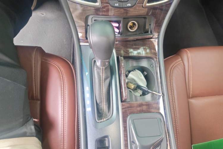 Used Buick LaCrosse 2014 2.0T SIDI Smart Luxury Flagship Edition Gear Lever