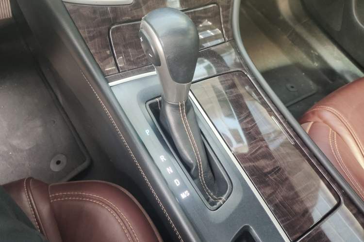 Used Buick LaCrosse 2014 2.0T SIDI Elite Tech Version Gear Lever