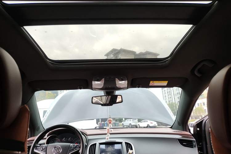 Used Buick LaCrosse 2014 2.0T SIDI Elite Tech Version Headliner