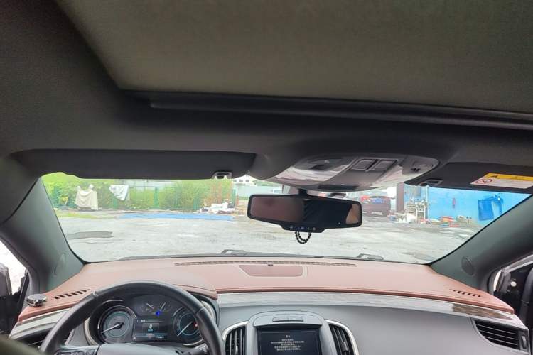 Used Buick LaCrosse 2014 2.0T SIDI Elite Tech Version Headliner