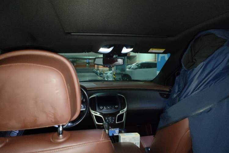 Used Buick LaCrosse 2014 2.0T SIDI Elite Tech Version Headliner