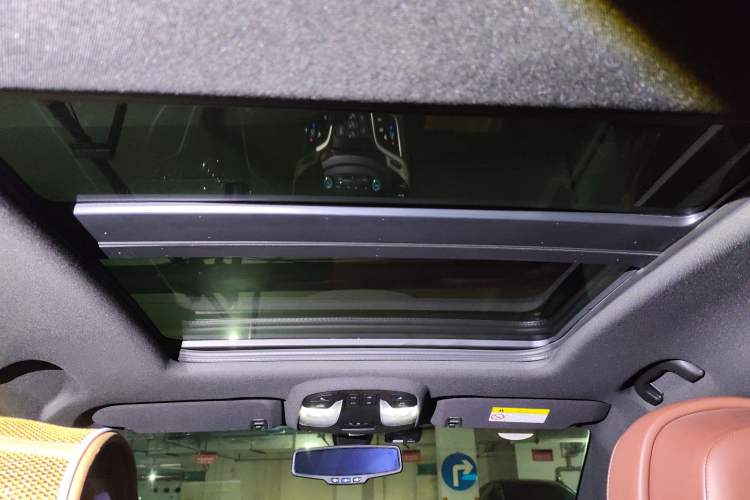 Used Buick LaCrosse 2014 2.0T SIDI Elite Tech Version Headliner