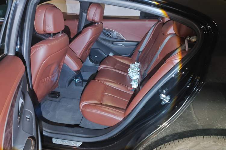 Used Buick LaCrosse 2014 2.0T SIDI Smart Luxury Flagship Edition Interior 4