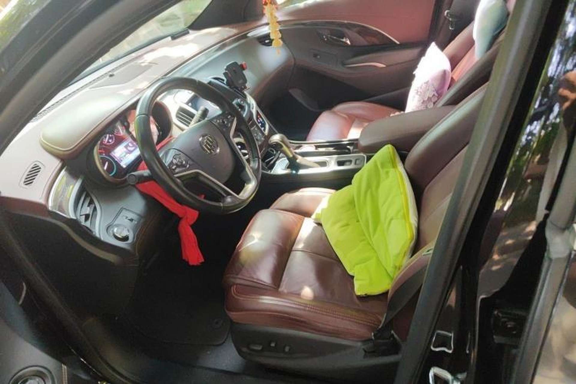 Used Buick LaCrosse 2014 2.0T SIDI Elite Tech Version Left Front Seat