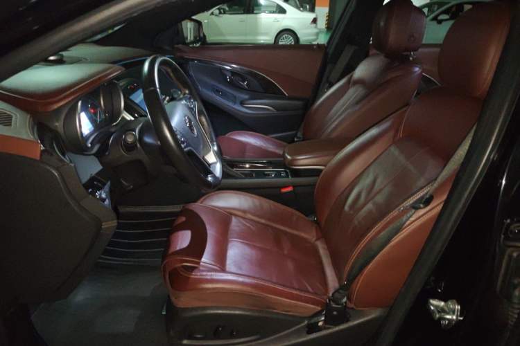 Used Buick LaCrosse 2014 2.0T SIDI Elite Tech Version Left Front Seat