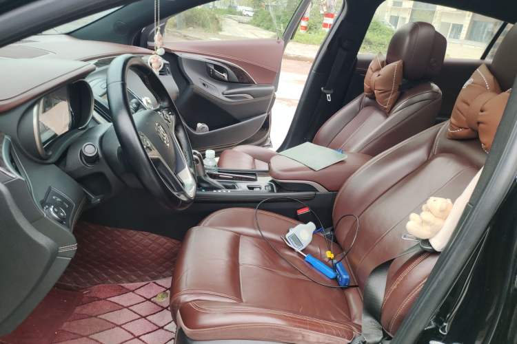 Used Buick LaCrosse 2014 2.0T SIDI Elite Tech Version Left Front Seat