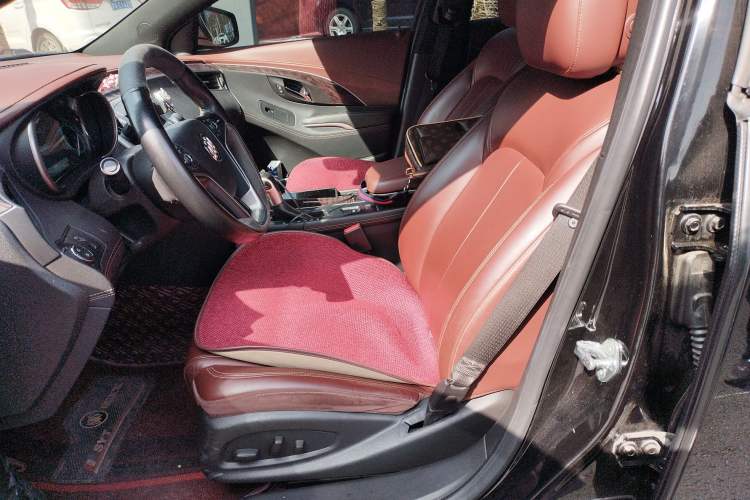 Used Buick LaCrosse 2014 2.0T SIDI Elite Tech Version Left Front Seat