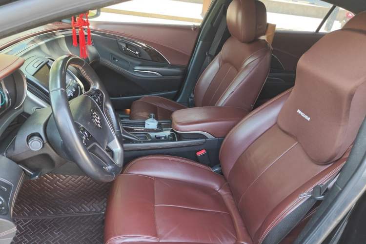 Used Buick LaCrosse 2014 2.0T SIDI Elite Tech Version Left Front Seat