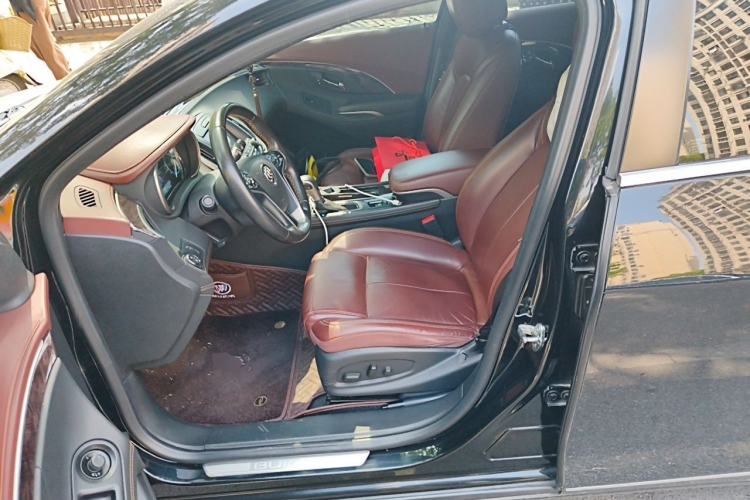 Used Buick LaCrosse 2014 2.0T SIDI Elite Tech Version Left Front Seat