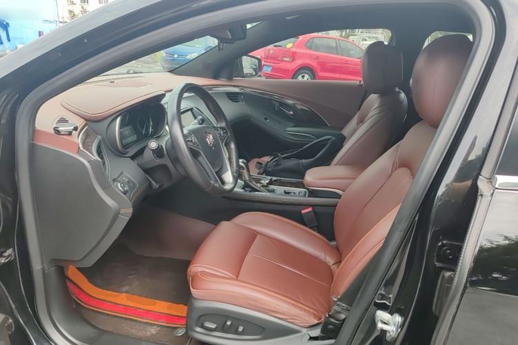 Used Buick LaCrosse 2014 2.0T SIDI Elite Tech Version Left Front Seat
