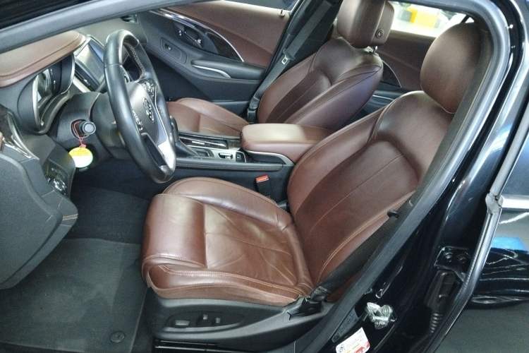 Used Buick LaCrosse 2014 2.0T SIDI Elite Tech Version Left Front Seat