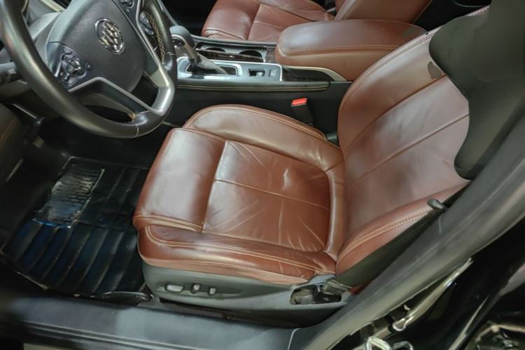 Used Buick LaCrosse 2014 2.0T SIDI Elite Tech Version Left Front Seat