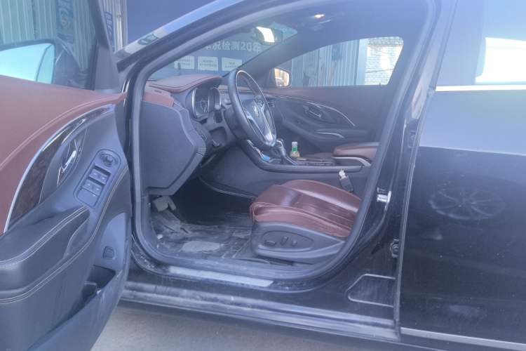 Used Buick LaCrosse 2014 2.0T SIDI Elite Tech Version Left Front Seat
