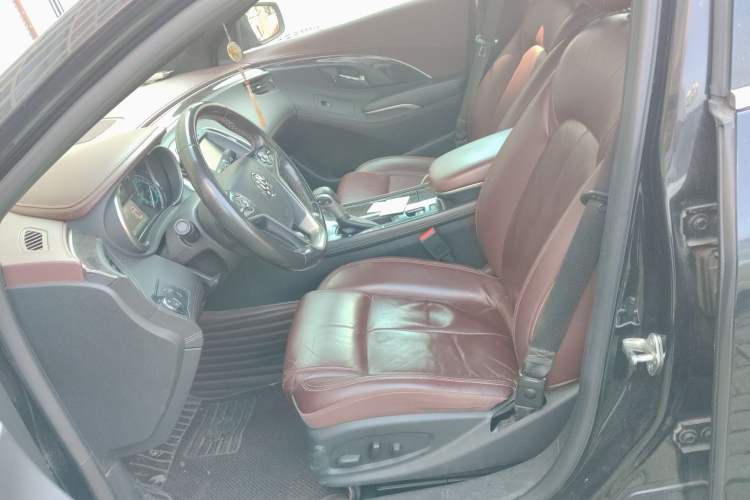 Used Buick LaCrosse 2014 2.0T SIDI Elite Tech Version Left Front Seat
