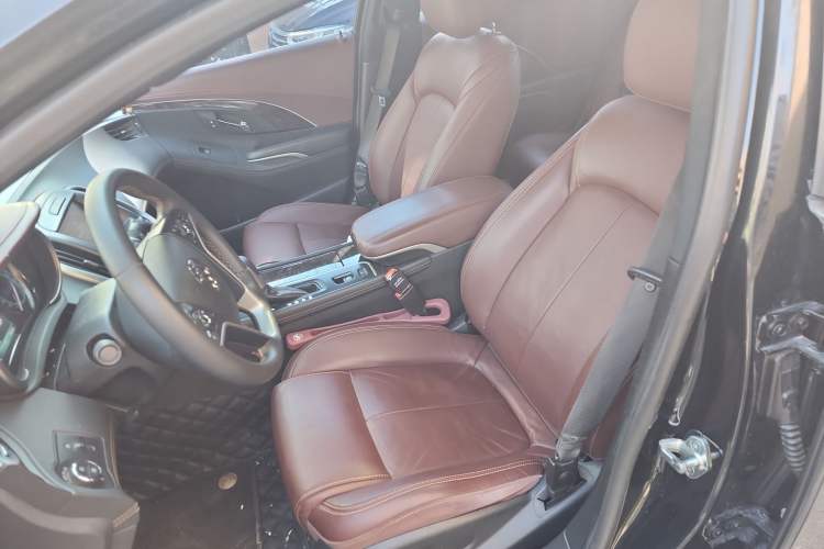 Used Buick LaCrosse 2014 2.0T SIDI Elite Tech Version Left Front Seat