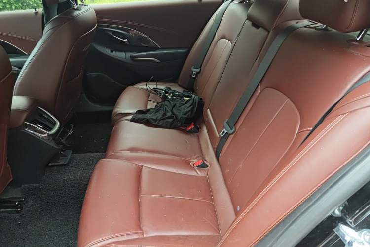 Used Buick LaCrosse 2014 2.0T SIDI Elite Tech Version Left Rear Seat