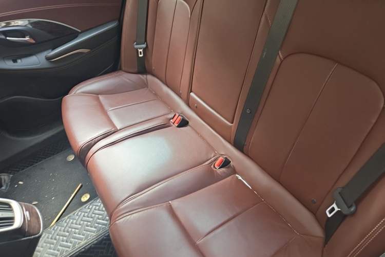 Used Buick LaCrosse 2014 2.0T SIDI Elite Tech Version Left Rear Seat