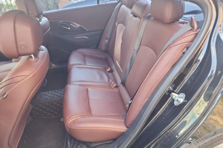 Used Buick LaCrosse 2014 2.0T SIDI Elite Tech Version Left Rear Seat