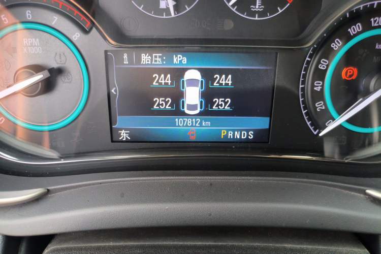 Used Buick LaCrosse 2014 2.0T SIDI Elite Tech Version Odometer Close Up