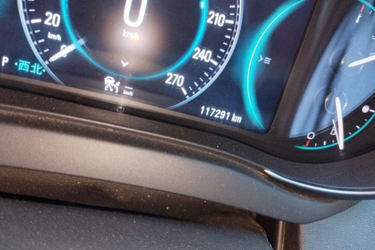 Used Buick LaCrosse 2014 2.0T SIDI Smart Luxury Flagship Edition Odometer Close Up