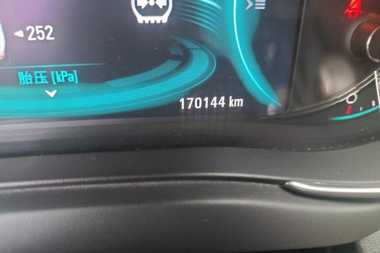 Used Buick LaCrosse 2014 2.0T SIDI Smart Luxury Flagship Edition Odometer Close Up
