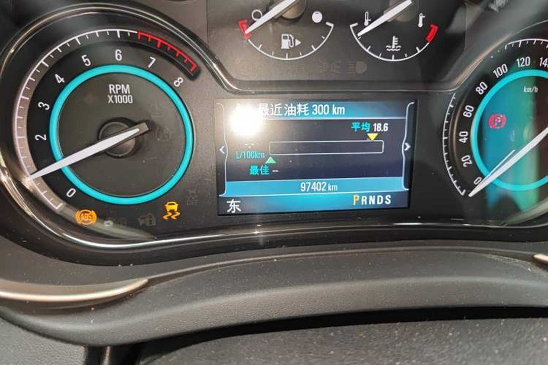 Used Buick LaCrosse 2014 2.0T SIDI Elite Tech Version Odometer Close Up